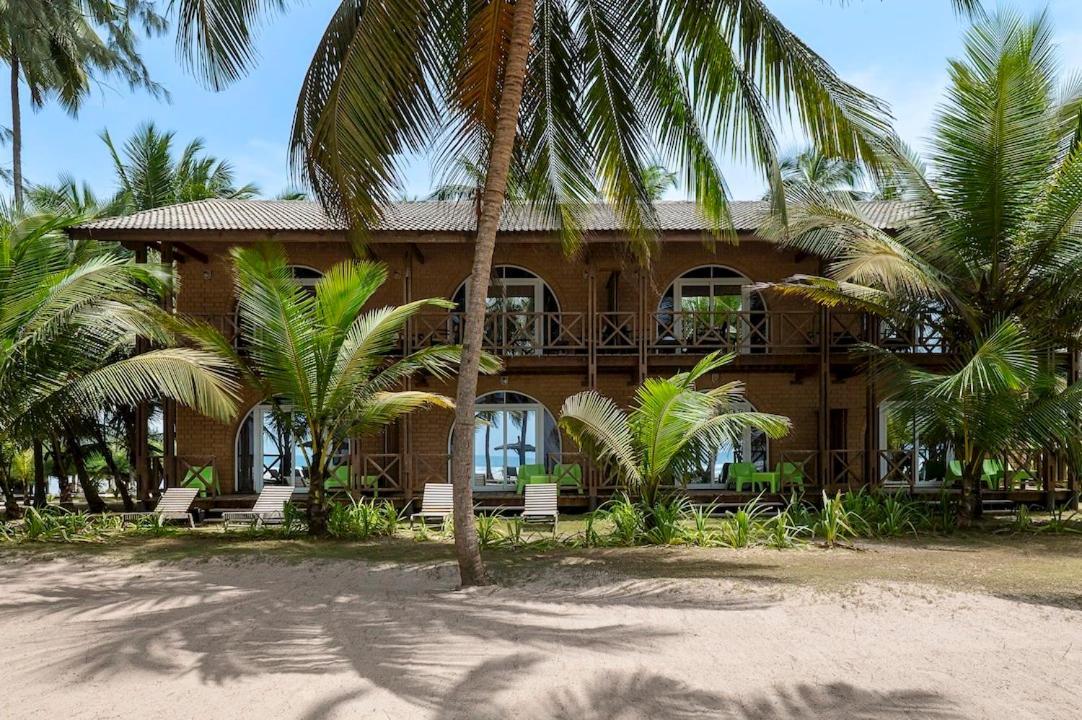 Hotel Coucoue Lodge Ассини-Мафия Экстерьер фото